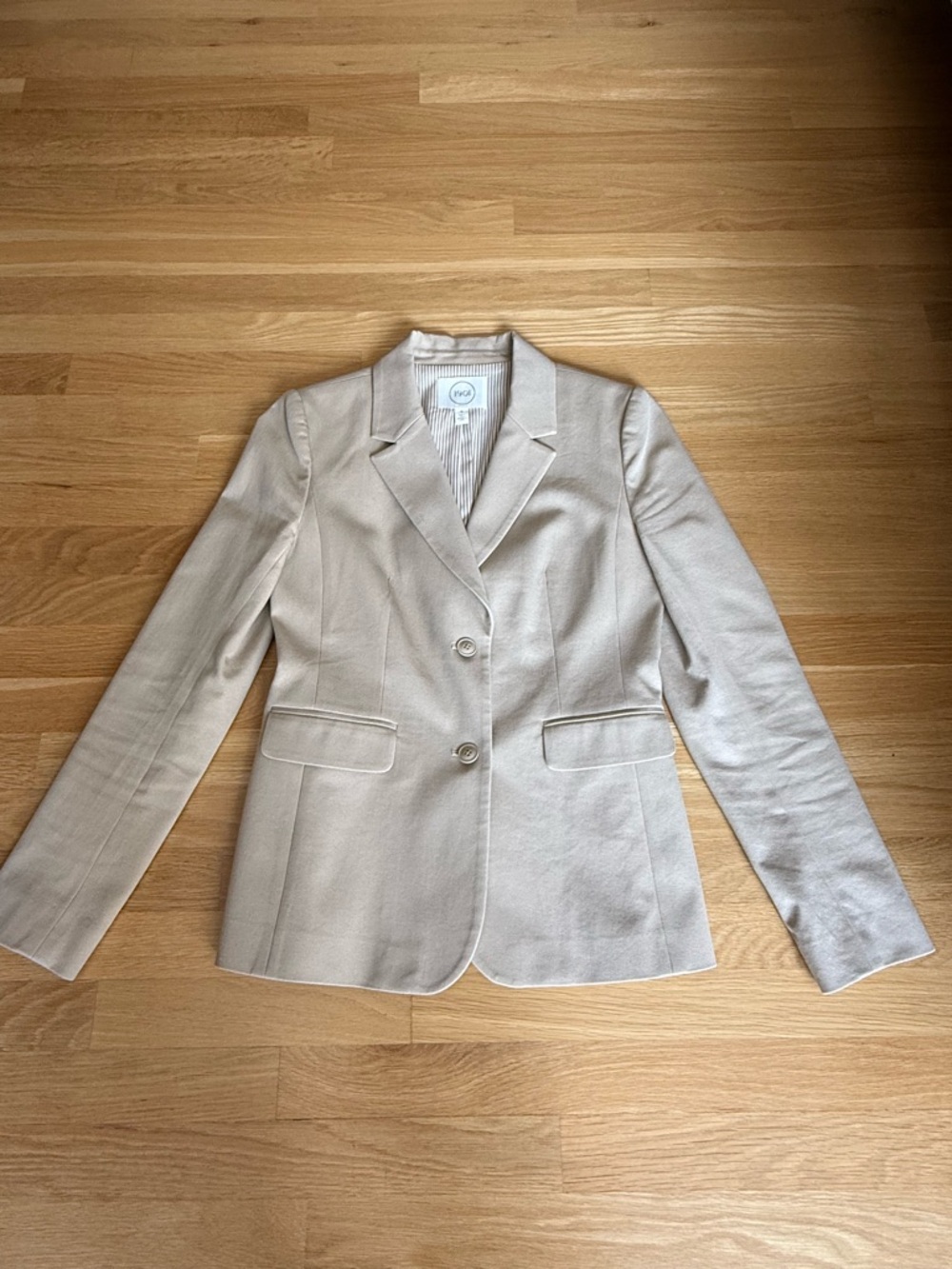 1901 Women's Light Cream Two-Button Tailored Blazer